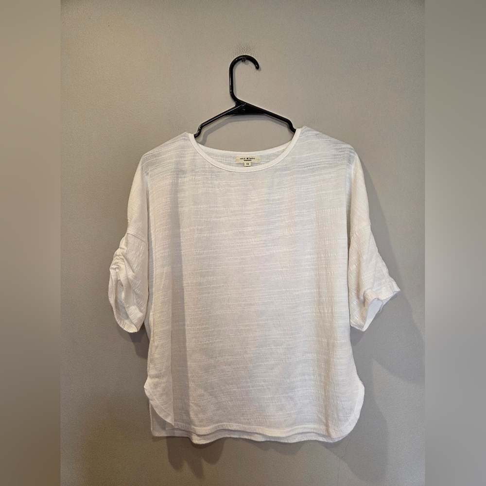 MAX STUDIOS Cinched Half Sleeve White Top